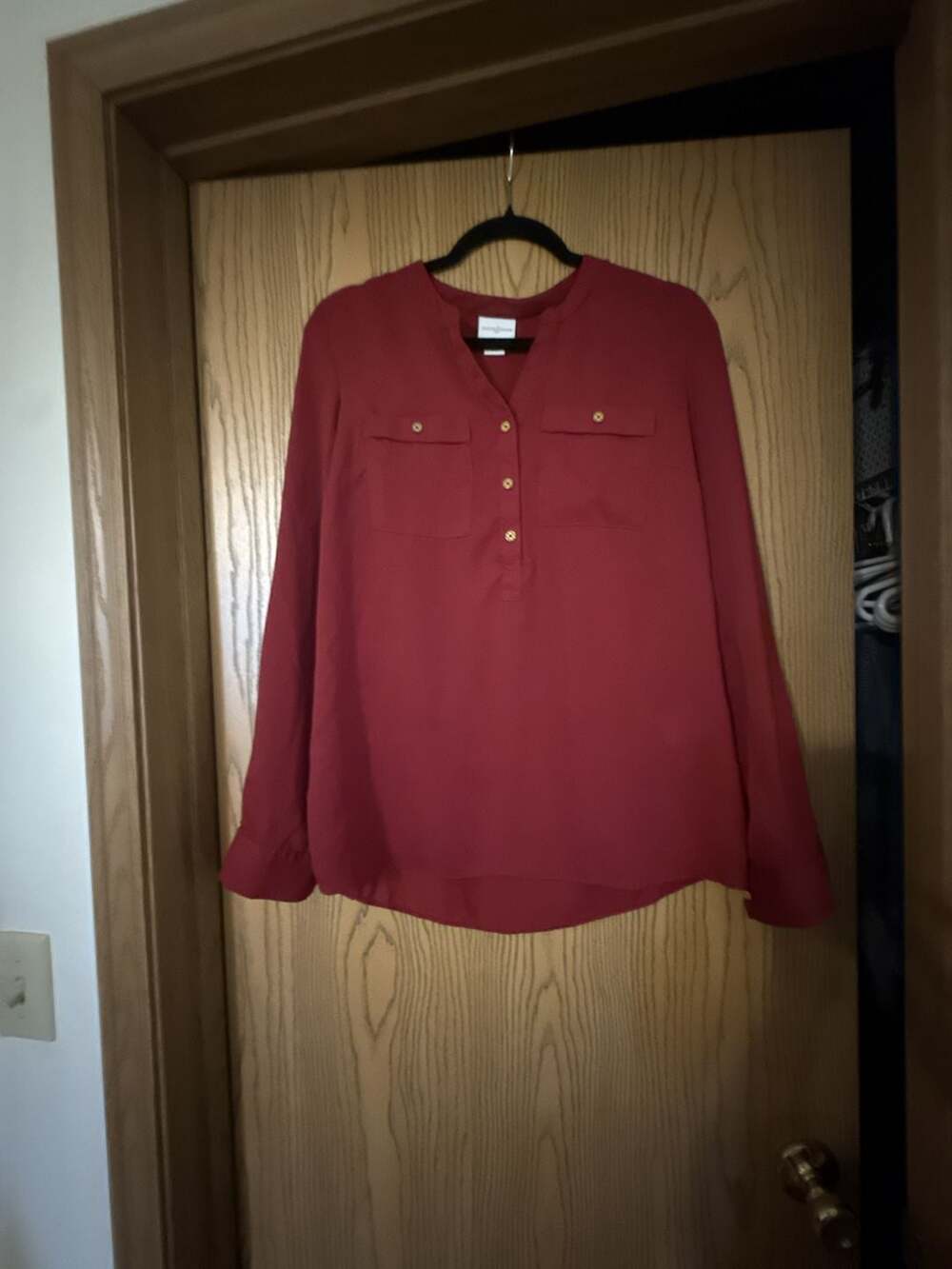 Jaclyn Smith Red Long Sleeve Button Front Blouse Size S/C‎
